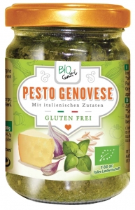 TRADIONELLES PESTO mit Käse